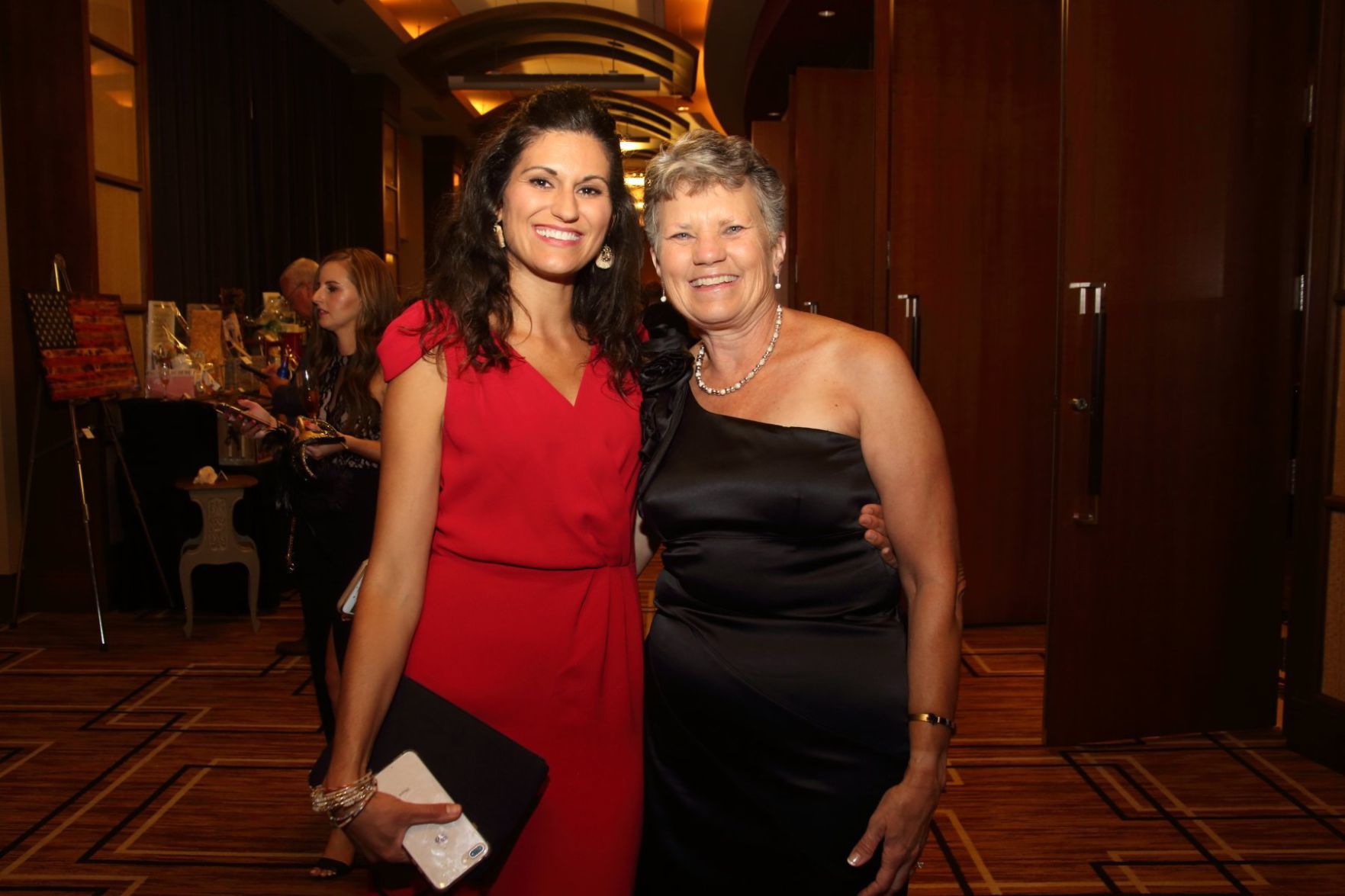 Trish Lovan, Jeanne Palombo